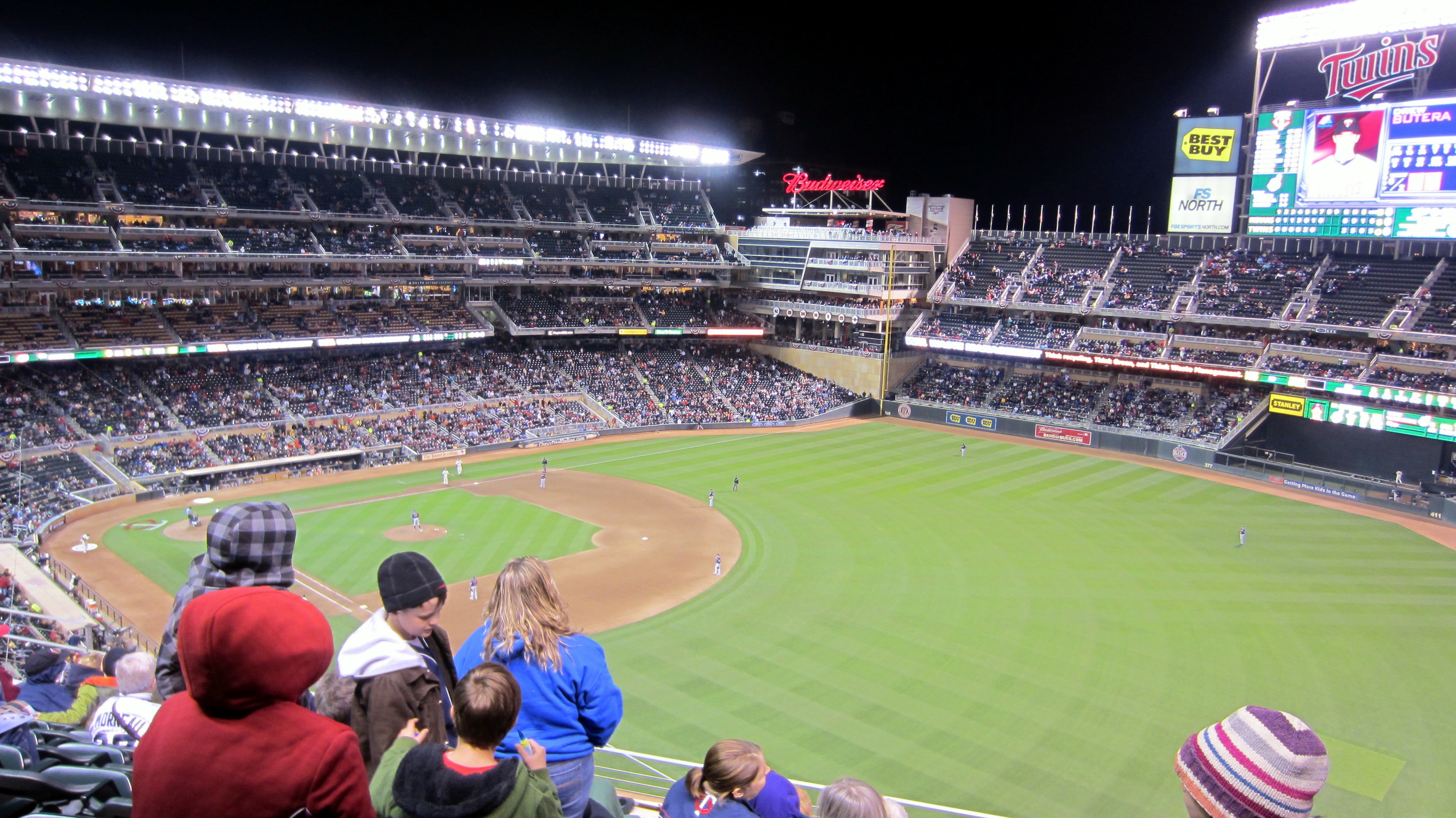 Baseball in the Twin Cities: A review of Target Field – Section 411